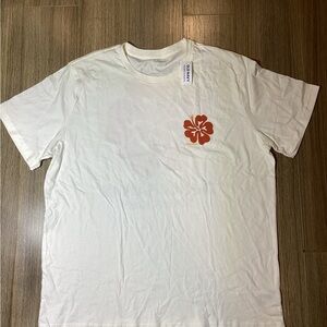 NWT Old Navy White Tee Hawaii with Orange Floral Accent – Size XL – 100% Cotton